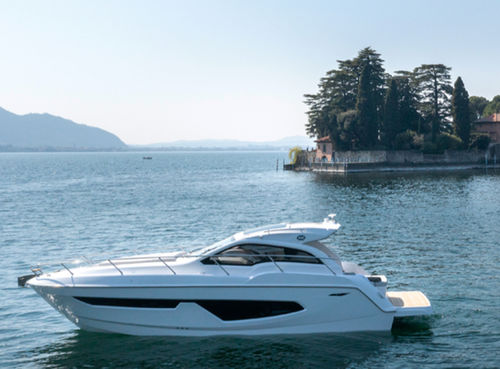 Express-Cruiser / Innenborder - C3X  - Sessa Marine - Außenborder / zweimotorig / Hardtop