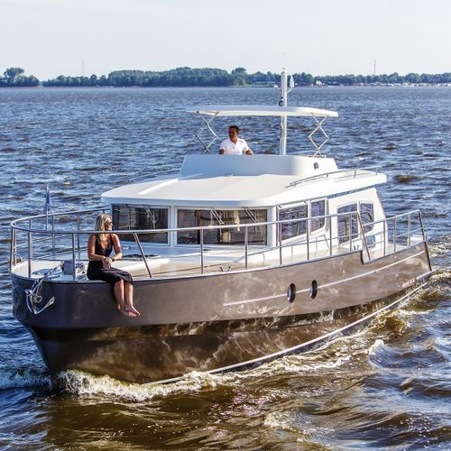 Express-Cruiser / Innenborder - ANDANTE 438 OC - Aquanaut - Flybridge / 6 Kojen / Sonnendeck