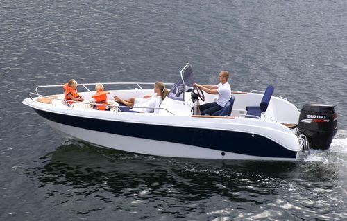 Außenborder-Konsolenboot - V605  - Boatbuilding Motor Yacht Sp. Z o.o. - halbstarr / mit Mittelkonsole / Sport