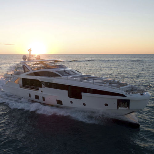 Superyacht für Kreuzfahrten - GRANDE 32M - Azimut - Flybridge / 5 Kabinen / 10 Kojen