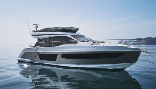 Motoryacht für Kreuzfahrten - 53 - Azimut - Flybridge / 3 Kabinen / 4 Kabinen