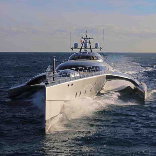 Trimaran-Megayacht - GALAXY - Catamaris - für Kreuzfahrten / schnell / Raised Pilothouse