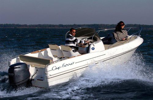 Außenborder-Konsolenboot - Cap-Ferret 552 - B2 marine - mit Mittelkonsole / max. 6 Personen / T-Top