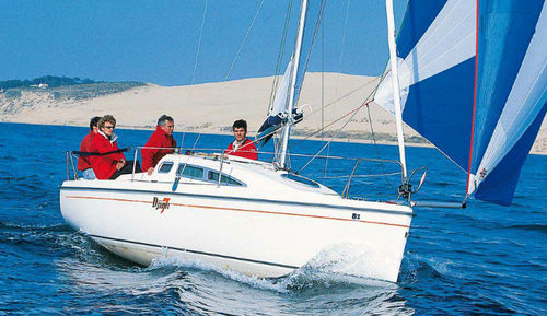 Segelboot für Kreuzfahrten - DJINN 7 - B2 marine - 2 Kojen / mit einziehbarem Kiel