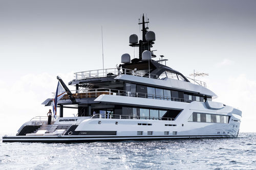 Charter-Megayacht - ENTOURAGE - Amels - Raised Pilothouse / hybrid / mit Pool