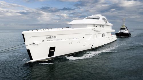 Megayacht für Kreuzfahrten - 6010 - Amels - Raised Pilothouse / mit Pool / nach Maß