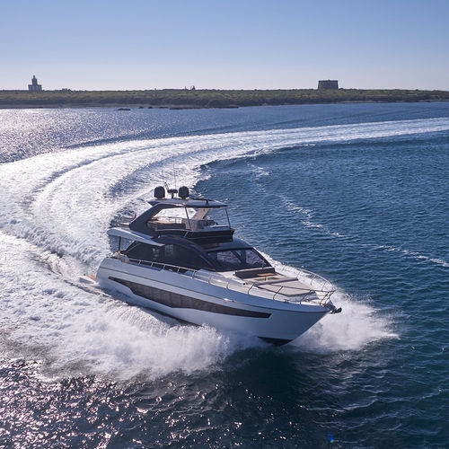 Motoryacht für Kreuzfahrten - 66 - Astondoa - Flybridge / IPS / 4 Kabinen