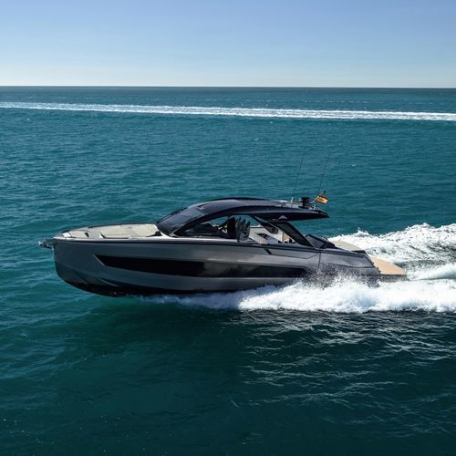 Motoryacht für Kreuzfahrten - 577 Coupe - Astondoa - modern / Hardtop / Innenborder