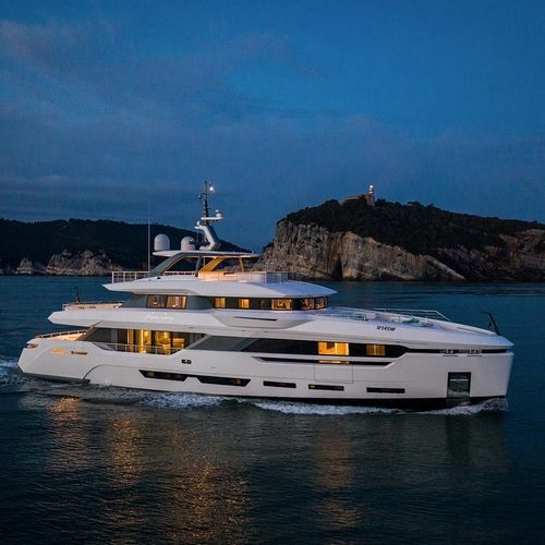 Superyacht für Kreuzfahrten - RUN AWAY - Baglietto spa - Raised Pilothouse / Halbgleiter / mit Pool