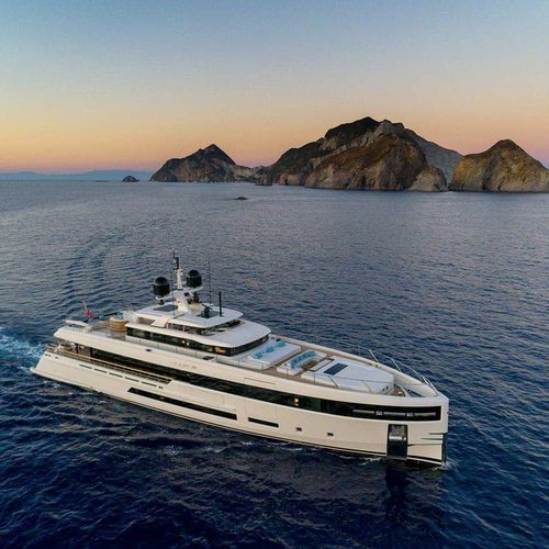 Superyacht für Kreuzfahrten - CLUB M - Baglietto spa - Raised Pilothouse