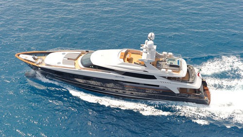 Superyacht für Kreuzfahrten - IRA - Baglietto spa - mit Steuerhaus / Hardtop / Verdränger