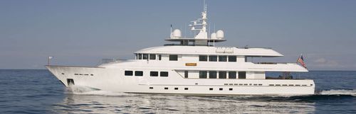 Schnelle Luxus-Megayacht - INGOT - Burger Boat Company - klassisch / Raised Pilothouse / Verdränger
