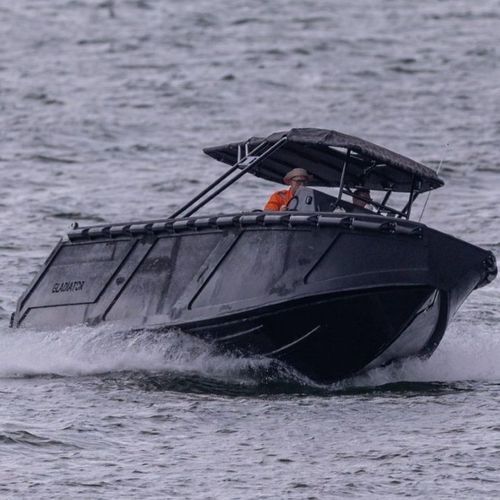 Patrouillenboot Berufsschiff - Gladiator  - Brythonic Yachts - Außenborder