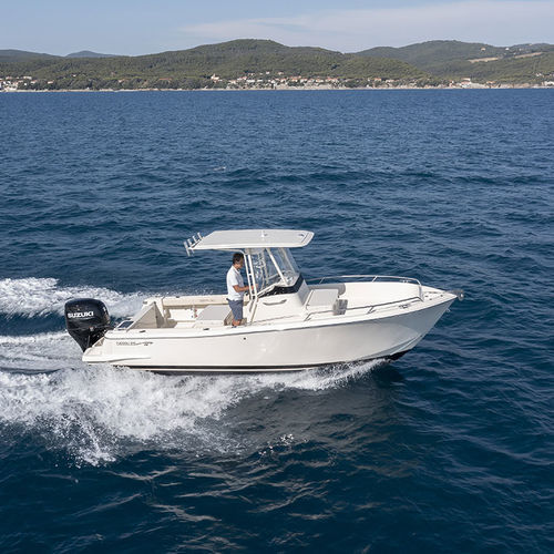 Außenborder-Konsolenboot - T210 VM - Tuccoli - Technology Boats - Gleiter / mit Mittelkonsole / für Angelsport