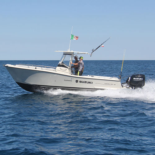 Außenborder-Konsolenboot - T250 VM - Tuccoli - Technology Boats - zweimotorig / Gleiter / mit Mittelkonsole