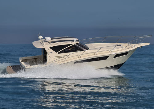 Express-Cruiser / Innenborder - T370 SF Sparviero - Tuccoli - Technology Boats - Diesel / zweimotorig / Gleiter
