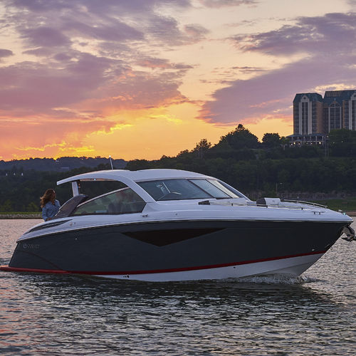 Cabin-Cruiser / Innenborder - A36 - Cobalt Boats - zweimotorig / Hardtop / Bowrider