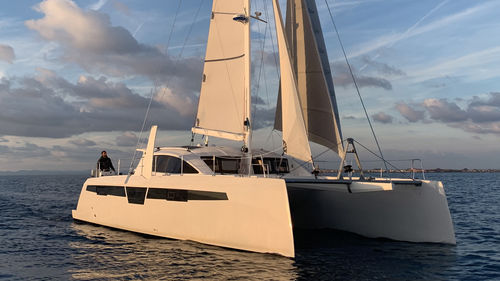 Katamaran - C-Cat 48 - Comar Yachts - für Kreuzfahrten / 3 Kabinen / 4 Kabinen