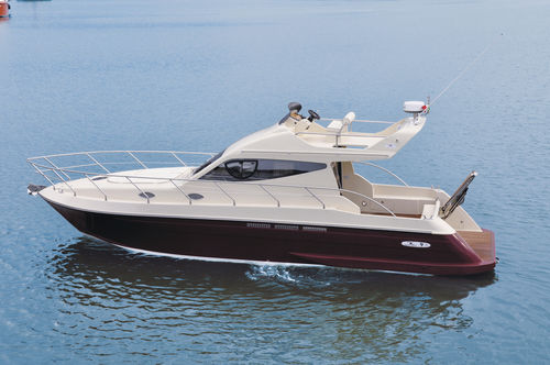 Express-Cruiser / Innenborder - DC9 SL - Dellapasqua DC - Diesel / zweimotorig / Flybridge