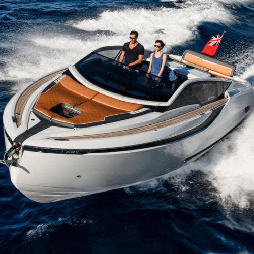 Express-Cruiser / Innenborder - F//LINE 33 - Fairline - Diesel / zweimotorig / Open
