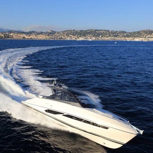 Motoryacht für Kreuzfahrten - 52 - Fiart Mare - Hardtop / IPS / 3 Kabinen