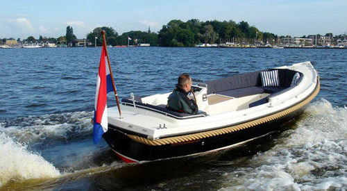Offenes Boot / Innenborder - 19 - Interboat - Open / mit Mittelkonsole / max. 9 Personen