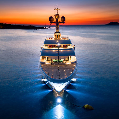 Megayacht für Kreuzfahrten - AURORA - Lurssen Yachts - Raised Pilothouse / nach Maß