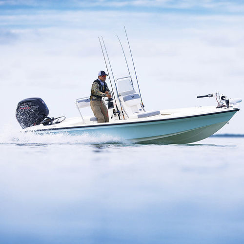 Bay-Boat / Außenborder - 18 LTS - Mako Marine - mit Mittelkonsole / Open / Sportfischer