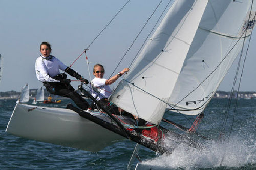 Regatta-Sportkatamaran - TYKA - 2win - Zweihand / mit Doppeltrapez / Formula 18