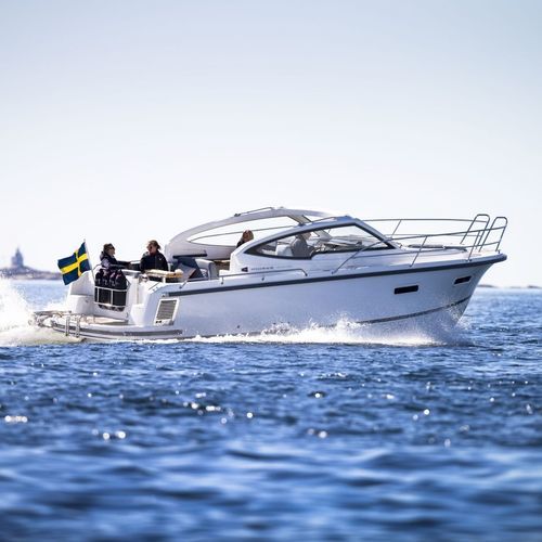 Express-Cruiser / Innenborder - 305 Drophead - Nimbus - Open / mit Doppelkonsole / max. 8 Personen