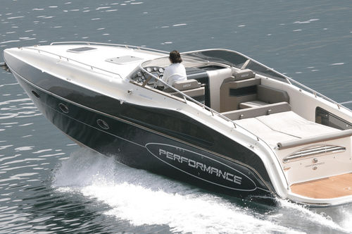 Express-Cruiser / Innenborder - 1201 - Performance Marine - zweimotorig / Open / mit Doppelkonsole
