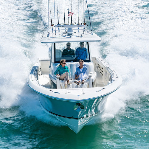 Außenborder-Konsolenboot - S 378  - Pursuit Boats - dreimotorig / mit Mittelkonsole / Sport