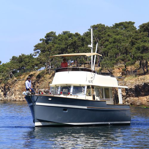Innenborder-Trawler - 36 - Rhea Marine - Diesel / Flybridge / mit Steuerhaus