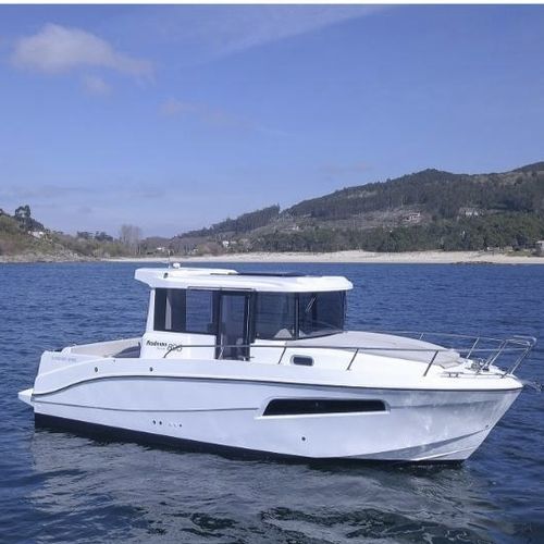 Cabin-Cruiser / Außenborder - 890 Ventura - Rodman - zweimotorig / mit geschlossenem Cockpit / für Angelsport