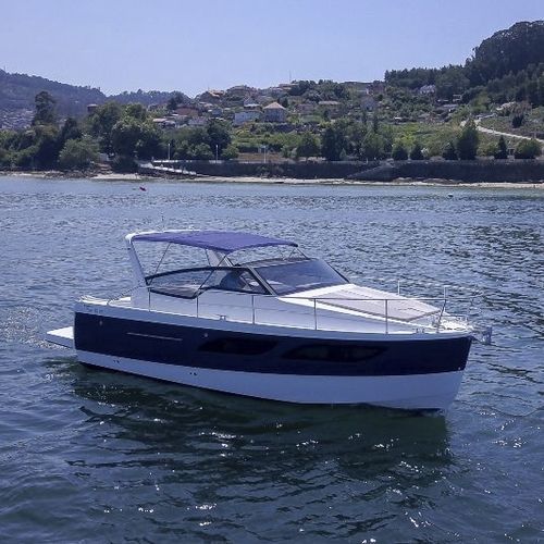 Cabin-Cruiser / Innenborder - Spirit 31′ - Rodman - zweimotorig / Open / max. 8 Personen
