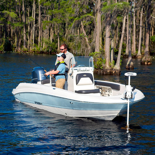 Deck-Boat / Außenborder - 186CC - Stingray Boats - Wasserski / Sportfischer / max. 7 Personen