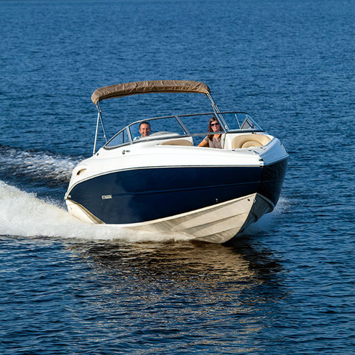 Innenborder-Runabout - 250LR - Stingray Boats - mit Doppelkonsole / Bowrider / Wasserski