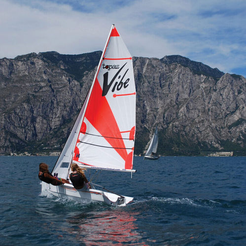 Zweihandjolle - Topaz VIBE - Topper - Freizeit / ISAF / asymmetrischer Spinnaker