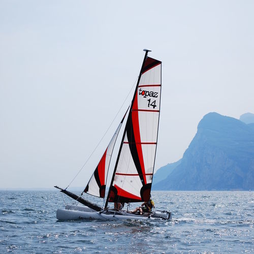 Freizeit-Sportkatamaran - TOPAZ 14 - Topper - Zweihand / mit Doppeltrapez / asymmetrischer Spinnaker
