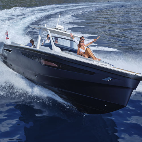 Express-Cruiser / Innenborder - SR44 - Windy - zweimotorig / Open / mit Mittelkonsole