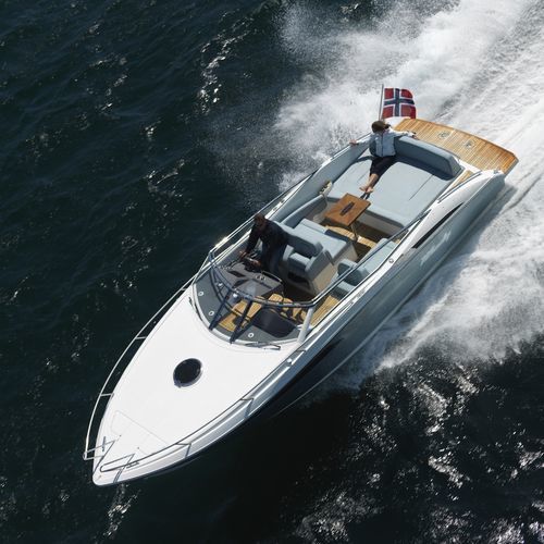 Express-Cruiser / Innenborder - 32Grand Zonda - Windy - zweimotorig / Open / mit Doppelkonsole