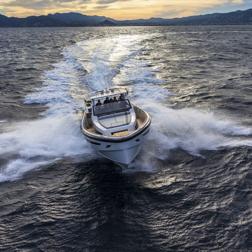 Express-Cruiser / Außenborder - SR44SX - Windy - dreimotorig / Open / mit Mittelkonsole