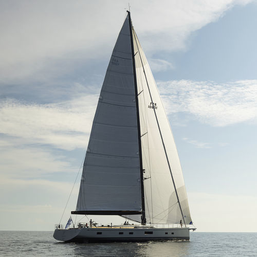 Segel-Superyacht / für Kreuzfahrten - 108 - Nautor Swan - mit offenem Heck / Sloop / Bugspriet