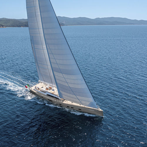 Segel-Superyacht / für Kreuzfahrten - 120 - Nautor Swan - 3 Kabinen / mit offenem Heck / Sloop