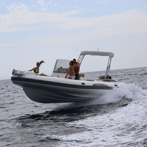 Außenborder-Schlauchboot - TEMPEST 775  - Capelli - halbstarr / mit Mittelkonsole / Open