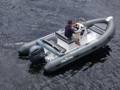 Außenborder-Schlauchboot - 520  - Falcon Inflatables - zweimotorig / RHIB / mit Mittelkonsole