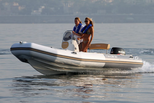 Außenborder-Schlauchboot - MEDLINE 500   - ZODIAC - RIB / mit Seitenkonsole / Open