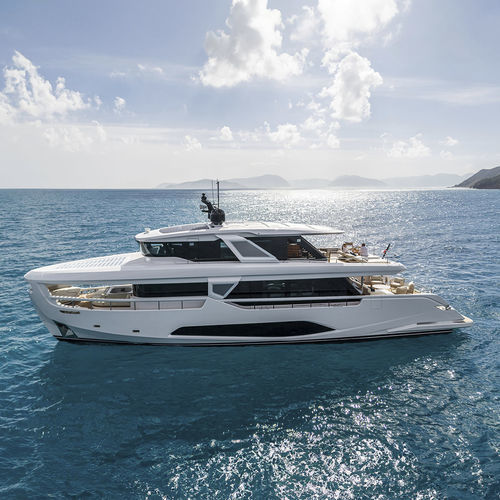 Motoryacht für Kreuzfahrten - INFYNITO 90  - Ferretti Yachts - Explorer / mit Steuerhaus / 4 Kabinen