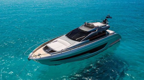 Sport-Motoryacht - 66' RIBELLE - Riva - Flybridge / V-Drive / 3 Kabinen