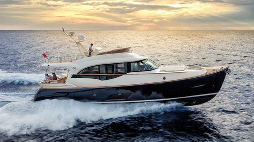 Traditionelle Motoryacht - DOLPHIN 64’  - Mochi Craft - für Kreuzfahrten / Lobster / Flybridge